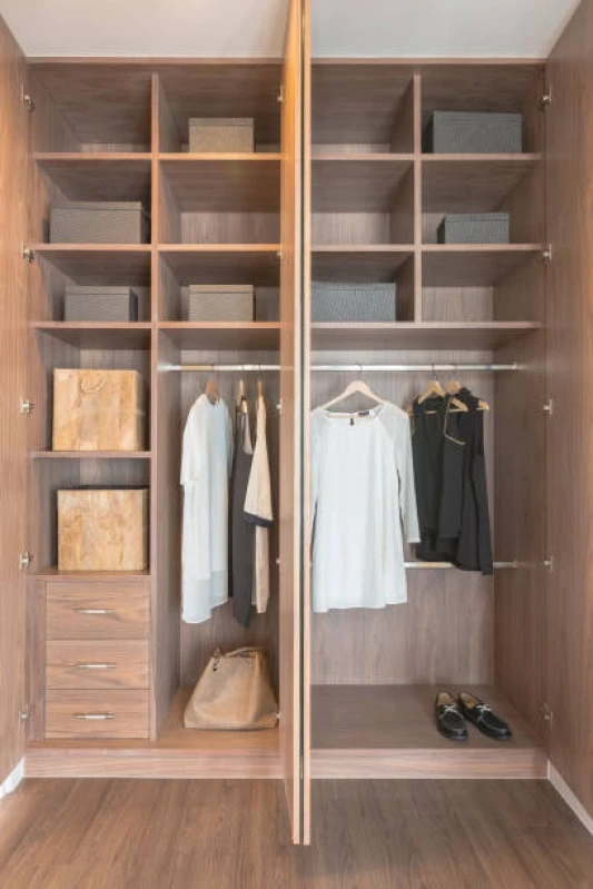 closet planejado simples
