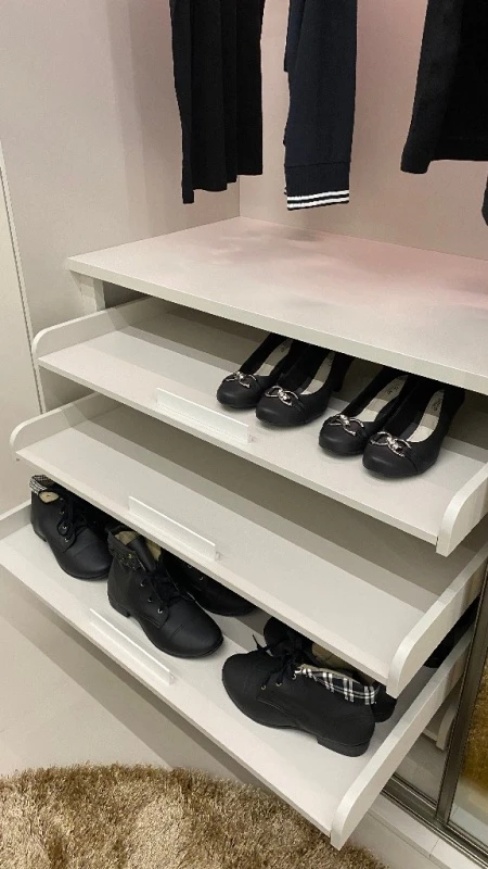móveis planejados para quarto de casal com closet